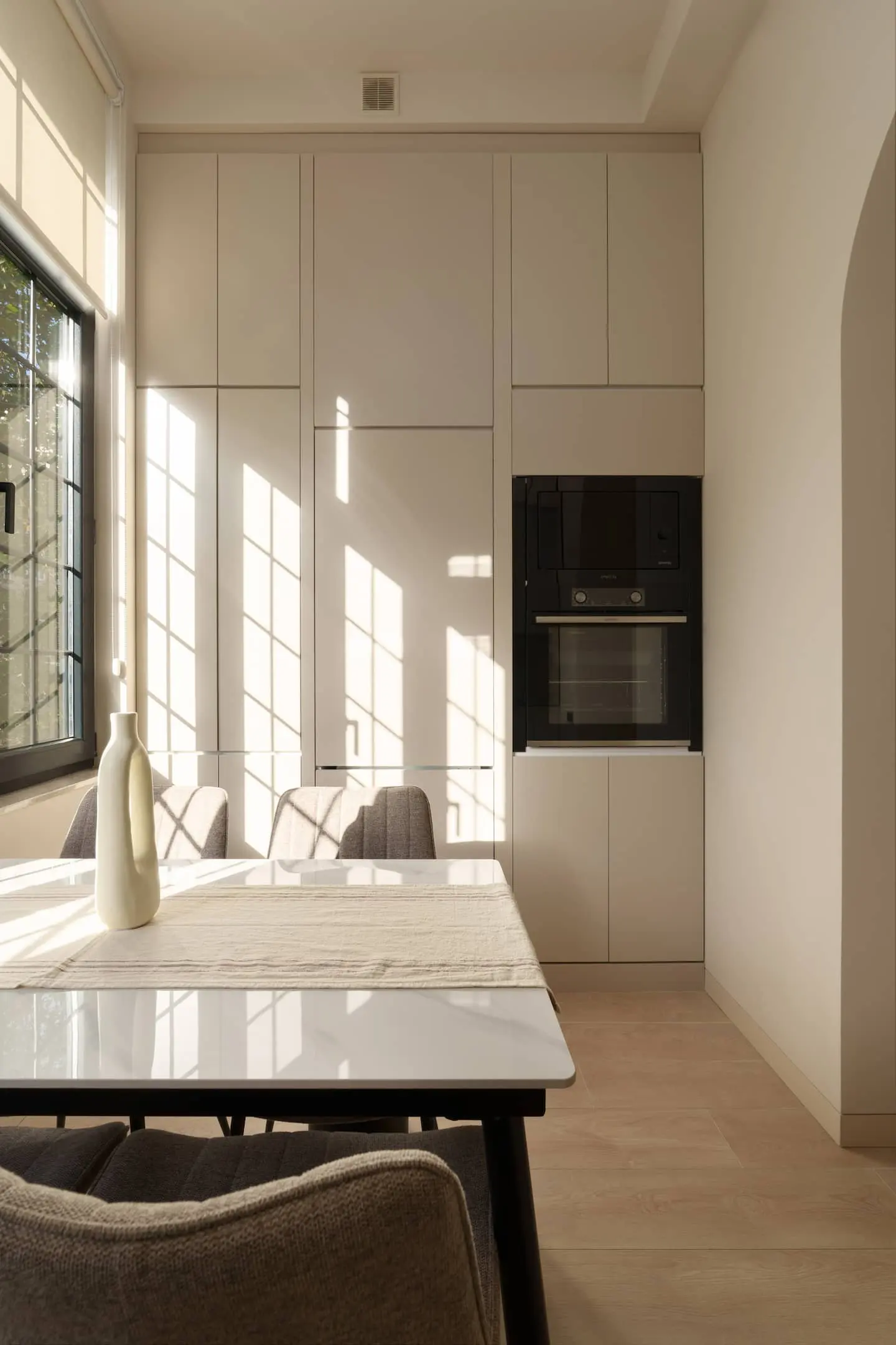 Full kitchen